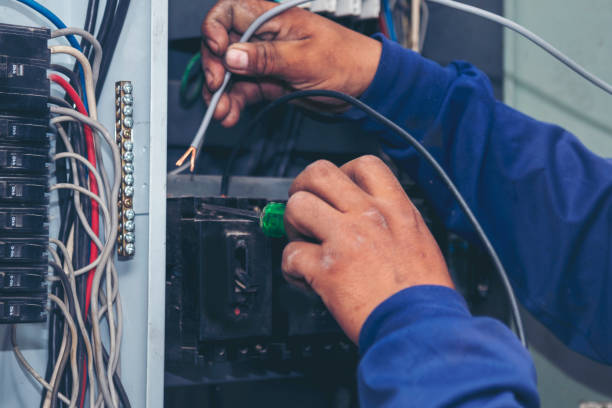 Best Circuit Breaker Repair  in Desoto Lakes, FL